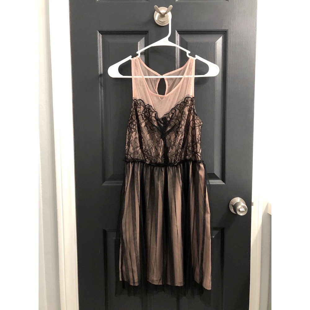 Black lace short dress